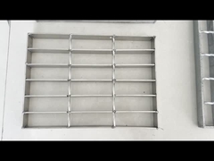 ISO9001 serró al OEM galvanizado plano del dren de la calzada del metal de la calzada que rallaba de acero