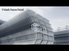 Cercas de alambre soldado galvanizado 75 * 150mm agujero de malla para el aeropuerto