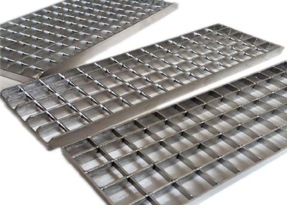 Heavy Duty Steel Walkway Grating Strong Load Bearing Anti Slip for Industrial Platforms