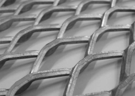 La inmersión caliente galvanizó la hoja de metal ampliada de perforación los 4ft los x 8ft para la construcción