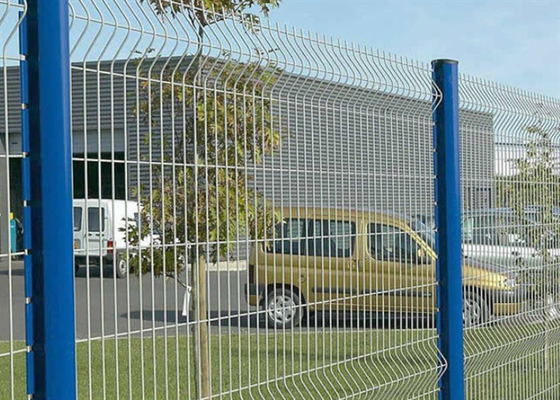 Recinto de jardín 3D Recinto de malla de alambre soldado curvado para lugares públicos 1.8 * 3m