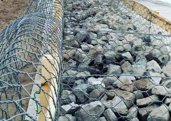 ASTM A974 HDG malla de alambre de gabión 80 x 100 mm para protección de puentes