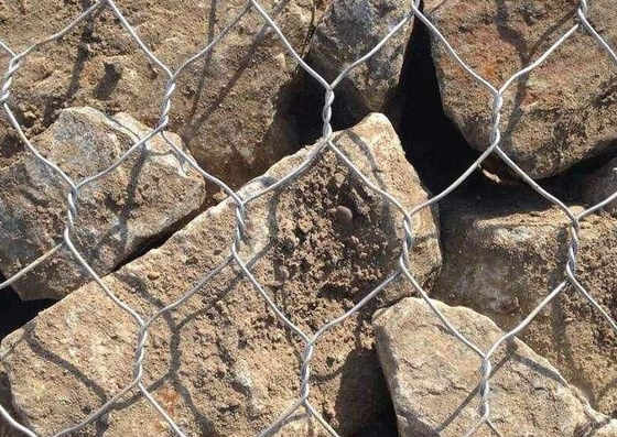 Caja de piedra galvanizada en caliente caja de gabión 60 * 80mm para la pared de contención