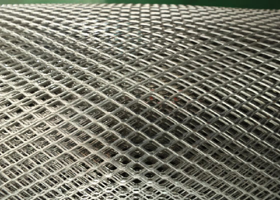 Hojas de malla de alambre metálico expandido decorativo con aberturas de 1*2mm 2*3mm 3*6mm para arquitectura
