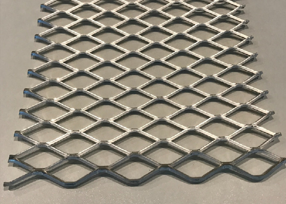 Diseño de malla de alambre metálico expandido de alta resistencia ventilado Tamaños personalizados disponibles
