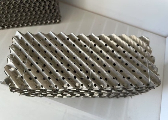 Embalaje corrugado de metal resistente a la corrosión moderno para torres de destilación