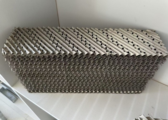Medios de separación térmica de alta capacidad para envases industriales de metal corrugado