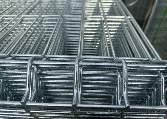 Acero galvanizado panel de cerca de triángulo de seguridad anti-corte malla
