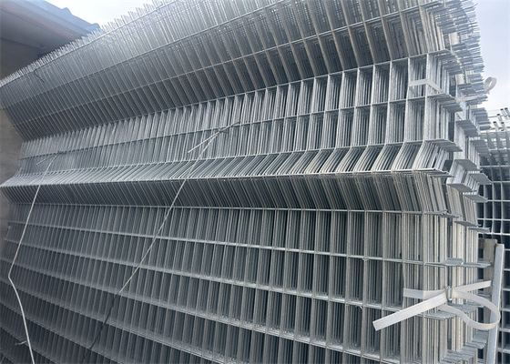 Panel de cerca de triángulo galvanizado en caliente 1.8m altura 50 * 100mm agujero de malla