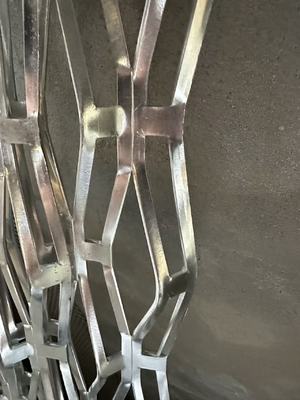 ISO 9001 ASTM E2016 Malla de alambre expandido de aluminio decorativo para ventilación y aplicaciones personalizadas