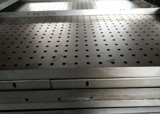 Malla de Alambre Perforada para Entornos Hostiles y Aplicaciones de Alta Carga