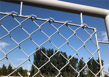 El jardín temporal de la alambrada que cerca para los deportes, acciona la cerca revestida de la alambrada