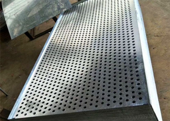 hoja de aluminio perforada decorativa del agujero de 0.8m m para la filtración líquida