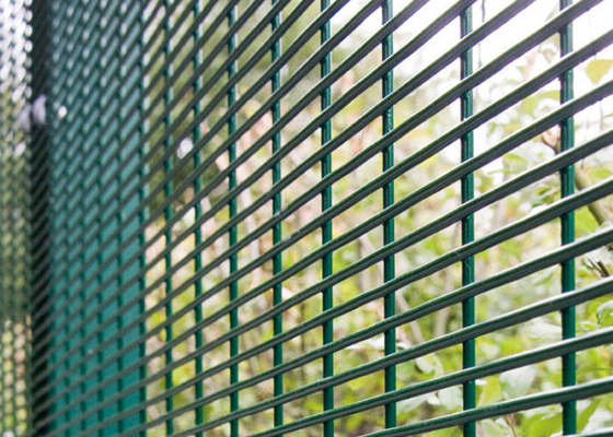 prisión Mesh Fence Pvc Coated de 4.0m m/subida anti galvanizada de la inmersión caliente
